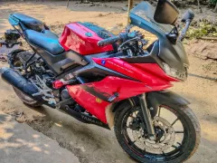 YAMAHA R15 V3